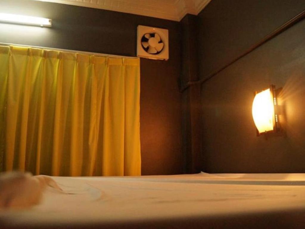 Bird'S Nest Hostel Kampot Exterior photo