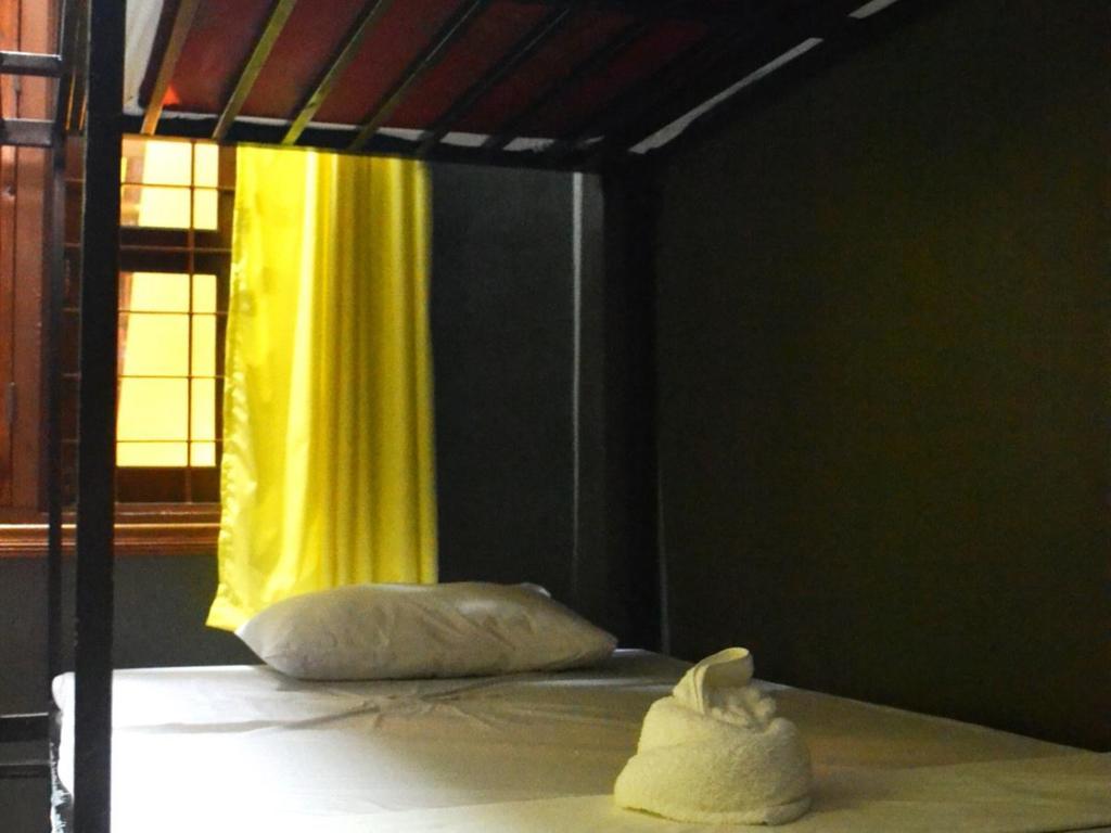 Bird'S Nest Hostel Kampot Exterior photo